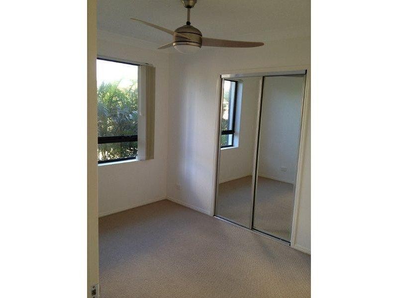 20/6 Fifth Avenue, Burleigh Heads QLD 4220