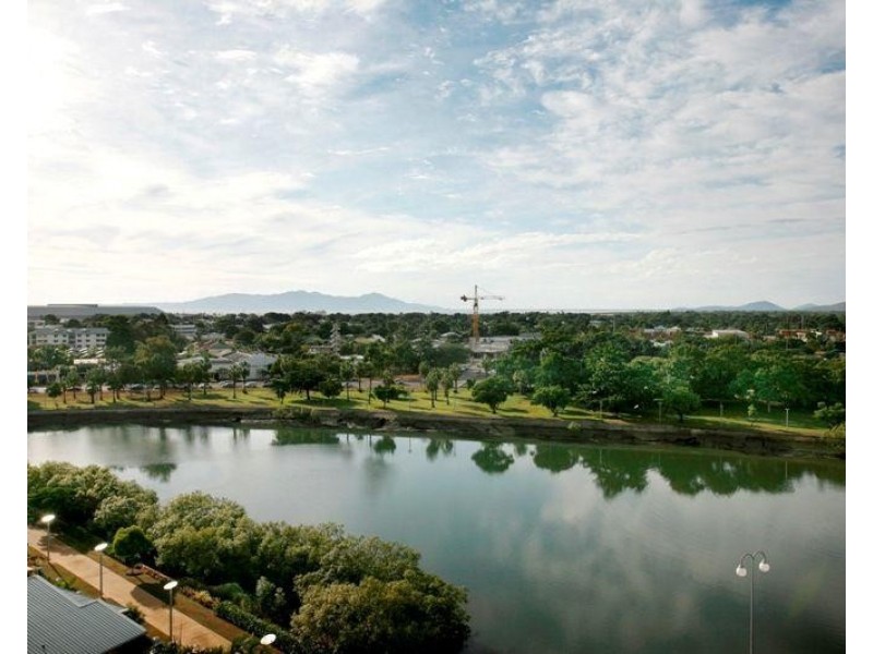 32 Stanley Street, Townsville City QLD 4810