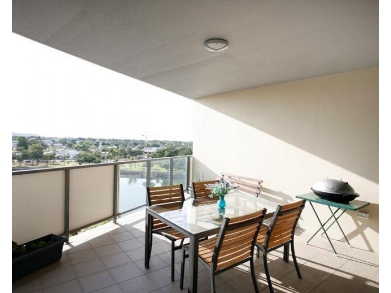 32 Stanley Street, Townsville City QLD 4810