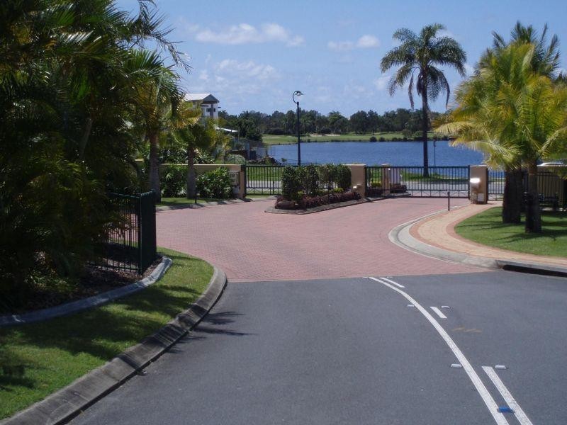 152 Palm Meadows Drive, Carrara QLD 4211