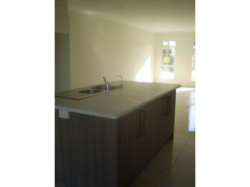 25 Abell Road, Cannonvale QLD 4802