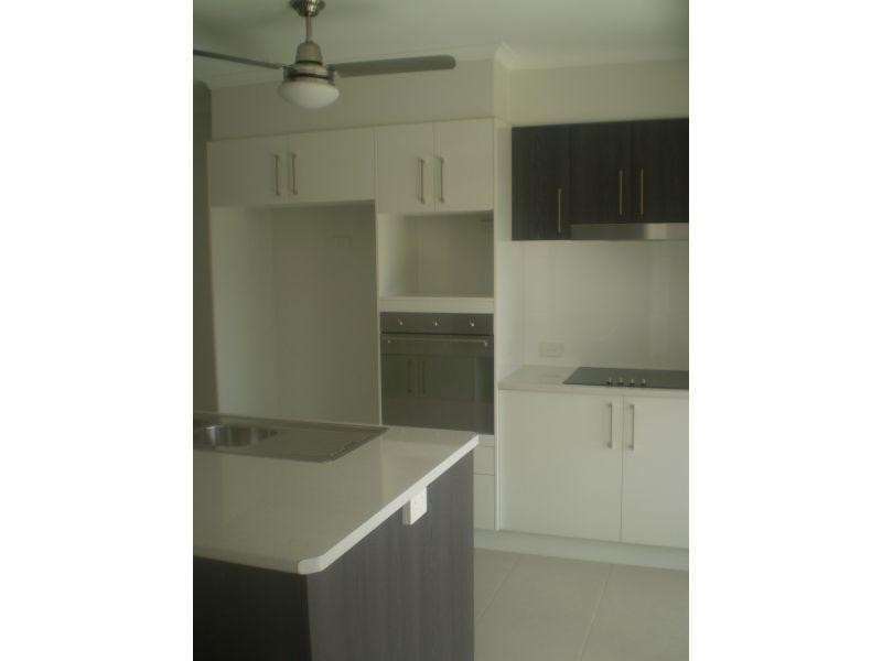 25 Abell Road, Cannonvale QLD 4802