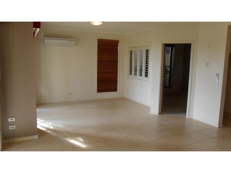 1 The Vistas Drive, Carrara QLD 4211