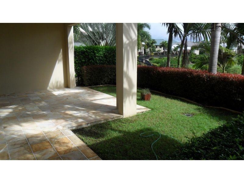 1 The Vistas Drive, Carrara QLD 4211