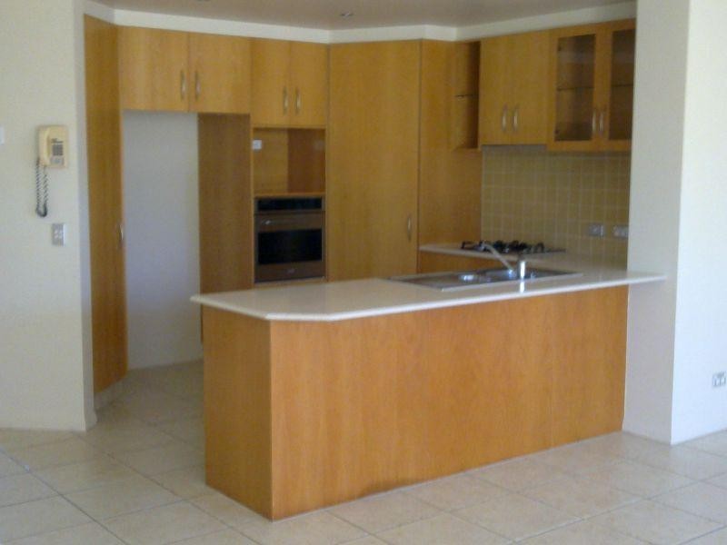 1072/1 The Cove Crescent, Carrara QLD 4211
