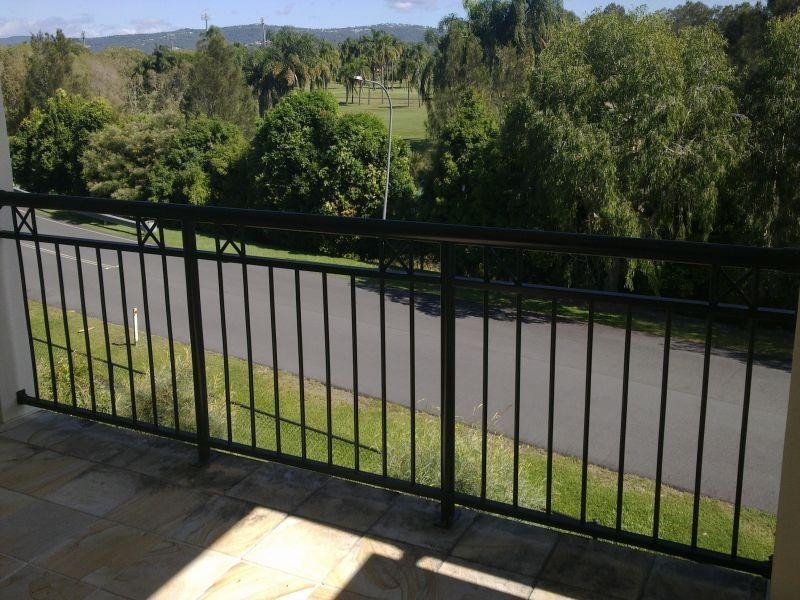 1072/1 The Cove Crescent, Carrara QLD 4211