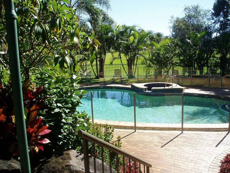 22 Commodore Drive, Paradise Waters QLD 4217