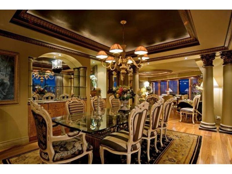 24 Breaker Street, Main Beach QLD 4217