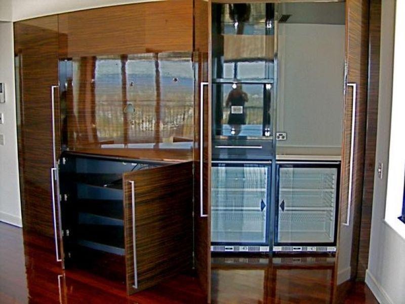 24 Breaker Street, Main Beach QLD 4217