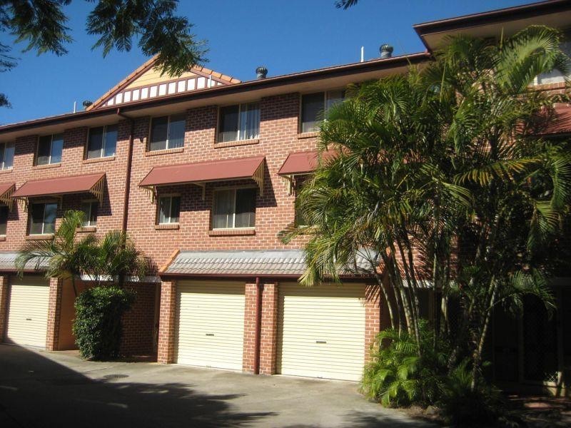 100 Racecourse Road, Bundall QLD 4217
