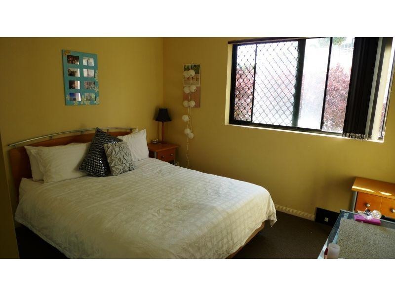 38 Labrador Street, Labrador QLD 4215