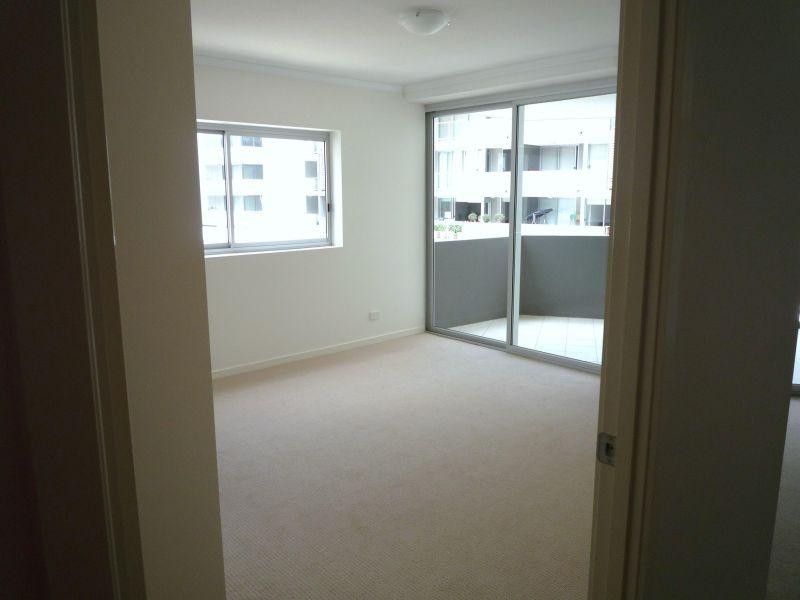 134/101 Clarence Road, Indooroopilly QLD 4068