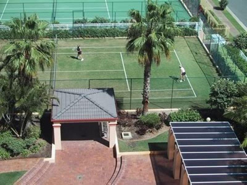 21/1-9 Hughes Avenue, Main Beach QLD 4217