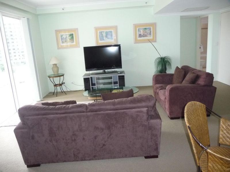 21/1-9 Hughes Avenue, Main Beach QLD 4217