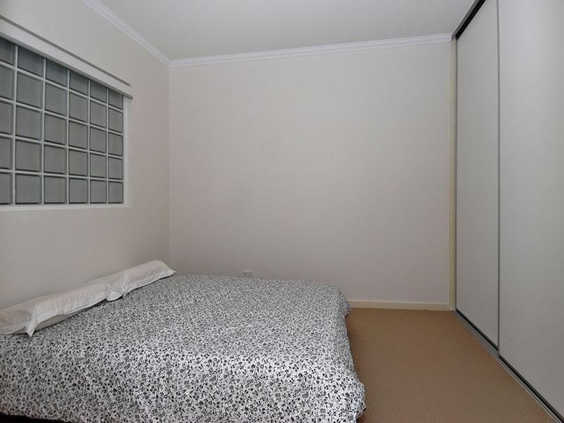 4/101 Clarence Road, Indooroopilly QLD 4068