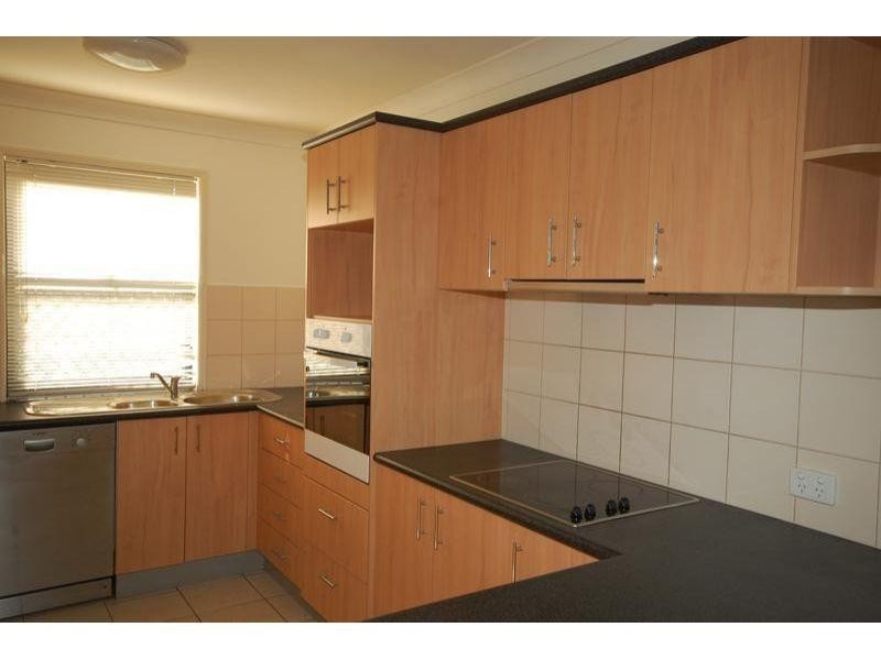 4 Mews West/99-101 Heeb Street, Benowa QLD 4217