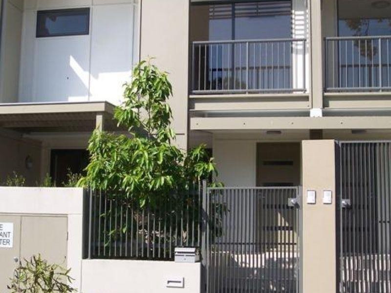 18 Manning Street, Milton QLD 4064