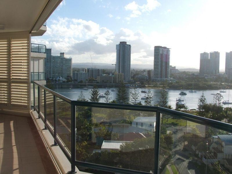 22 Montgomery Avenue, Main Beach QLD 4217