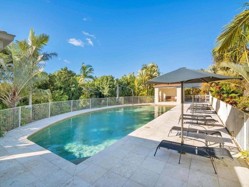 34 Albicore Street, Mermaid Waters QLD 4218