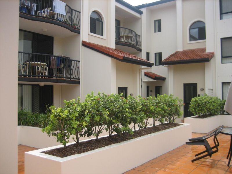 4/11-15 Owens Lane, Southport QLD 4215