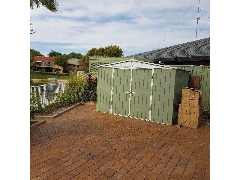 4 Plumosa Court, Mermaid Waters QLD 4218