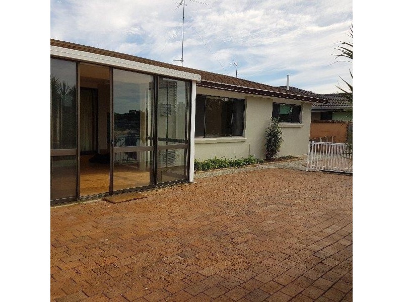 4 Plumosa Court, Mermaid Waters QLD 4218