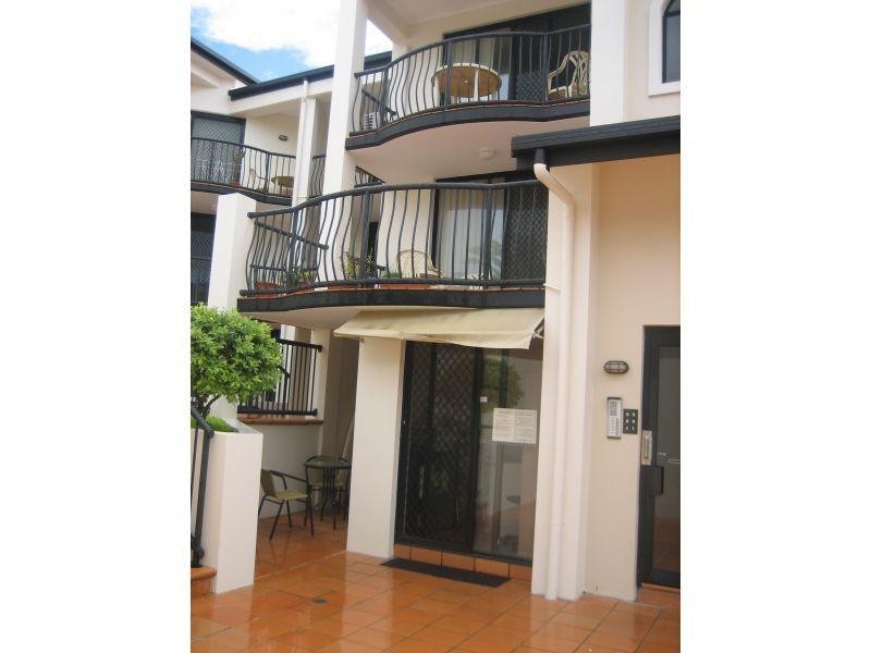 11-15 Owens Lane, Southport QLD 4215