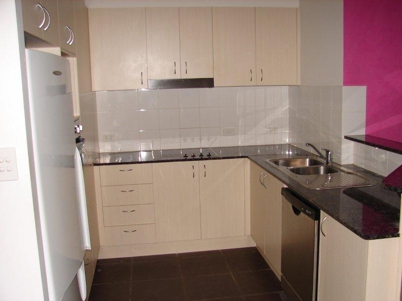 28/6 Fifth Avenue, Burleigh Heads QLD 4220