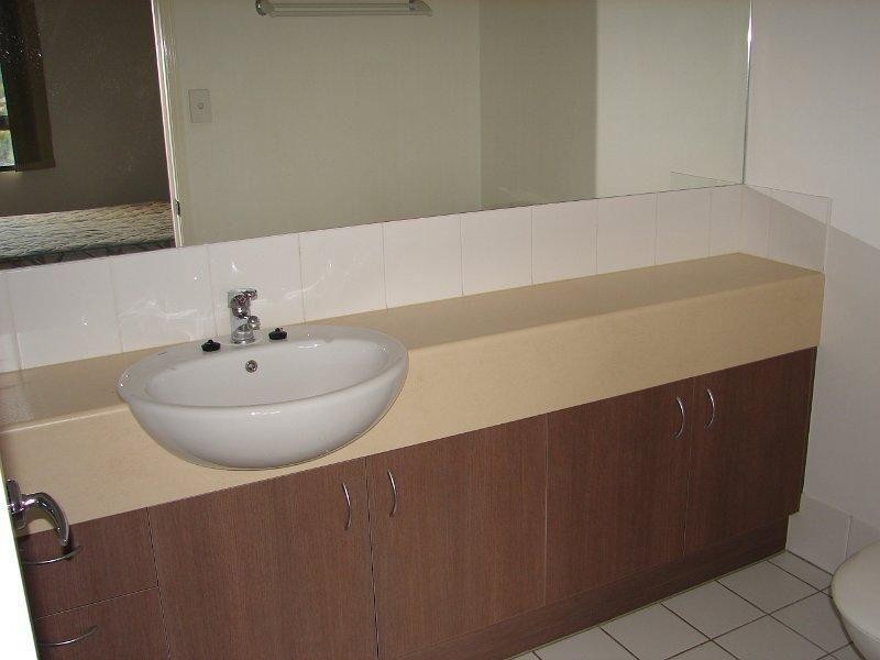 28/6 Fifth Avenue, Burleigh Heads QLD 4220