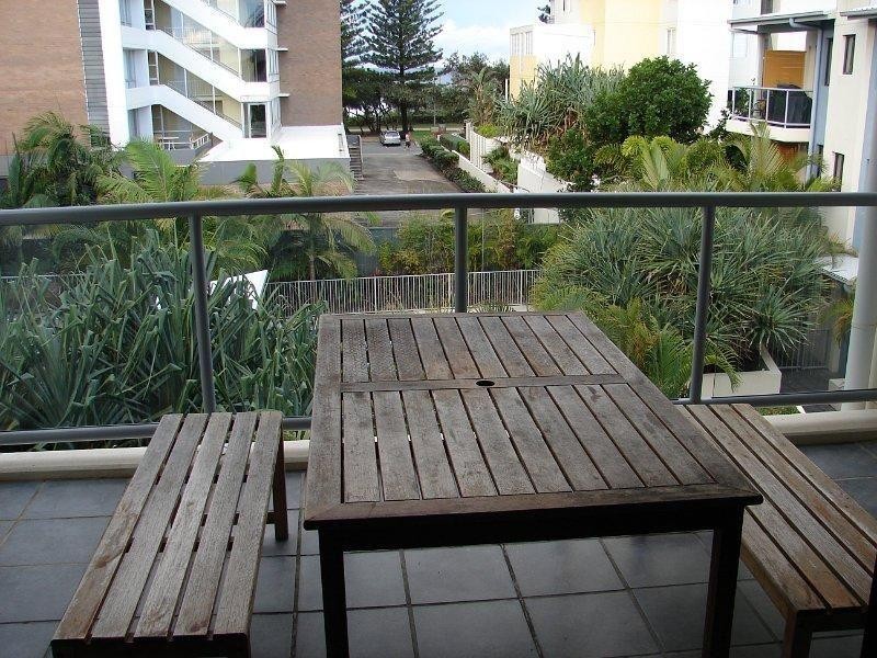 28/6 Fifth Avenue, Burleigh Heads QLD 4220