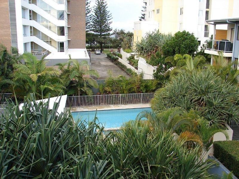 28/6 Fifth Avenue, Burleigh Heads QLD 4220