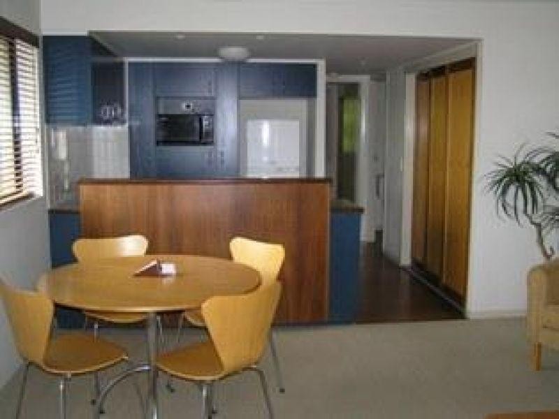 unit 20/20-26 Illawong Street, Chevron Island QLD 4217