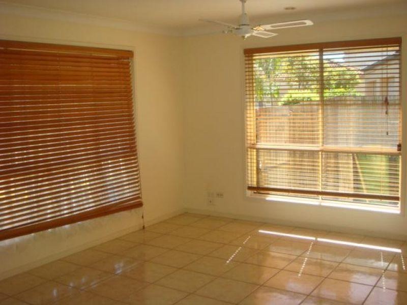 113 Arundel Drive, Arundel QLD 4214