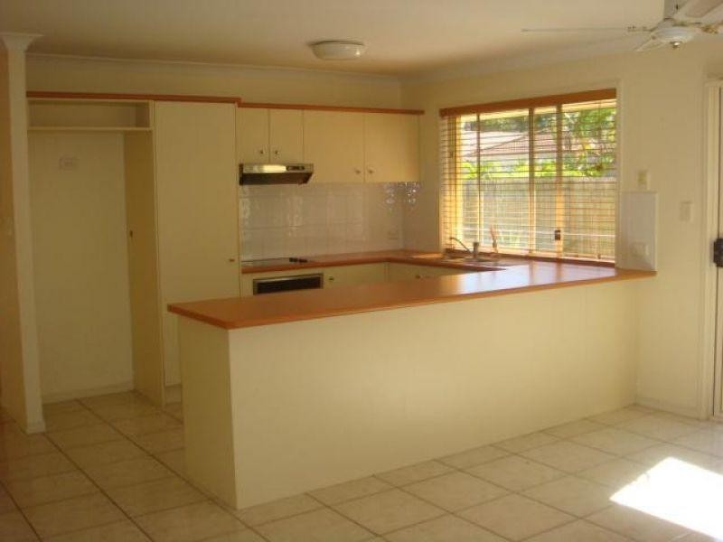 113 Arundel Drive, Arundel QLD 4214