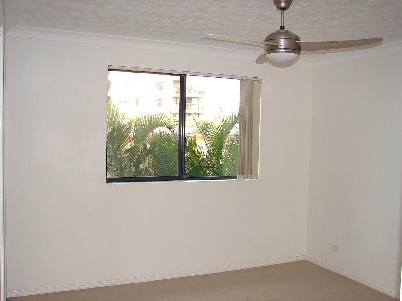 22/6 Fifth Avenue, Burleigh Heads QLD 4220