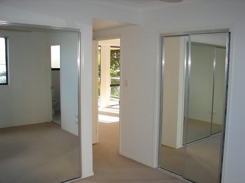 22/6 Fifth Avenue, Burleigh Heads QLD 4220