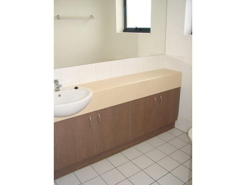 22/6 Fifth Avenue, Burleigh Heads QLD 4220