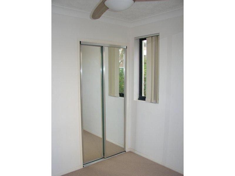 22/6 Fifth Avenue, Burleigh Heads QLD 4220