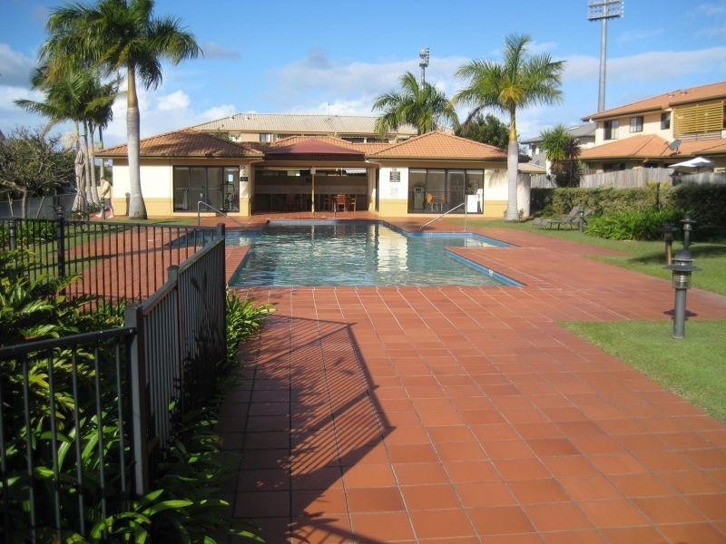 136 Palm Meadows Drive, Carrara QLD 4211