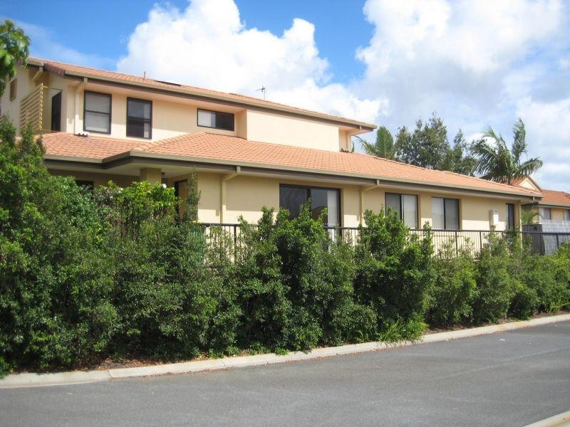 136 Palm Meadows Drive, Carrara QLD 4211