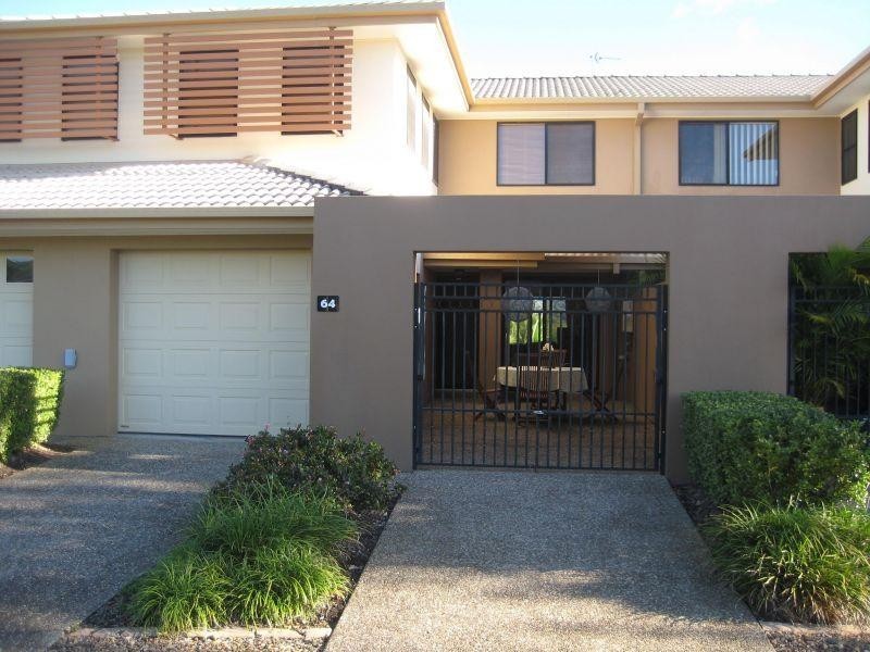 136 Palm Meadows Drive, Carrara QLD 4211
