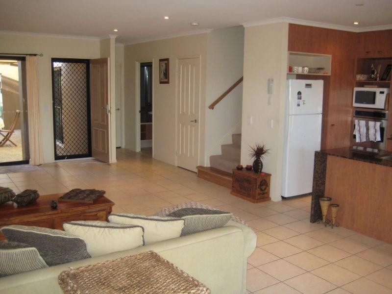136 Palm Meadows Drive, Carrara QLD 4211