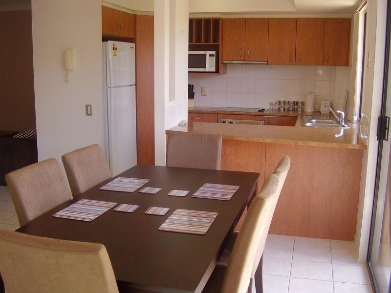 25/302 Christine Avenue, Varsity Lakes QLD 4227