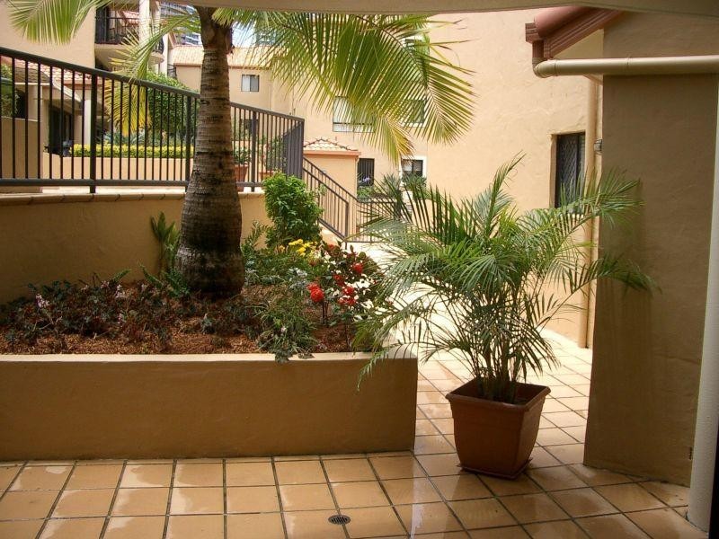 4/16-26 Waverley Street, Southport QLD 4215