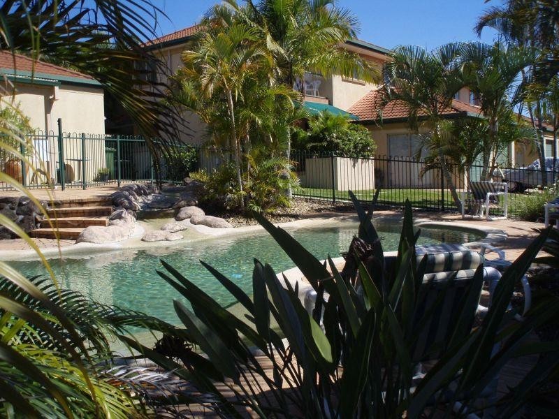 152 Palm Meadows Drive, Carrara QLD 4211