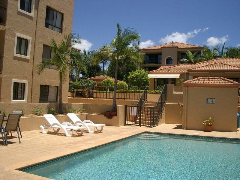 16-26 Waverley Street, Southport QLD 4215