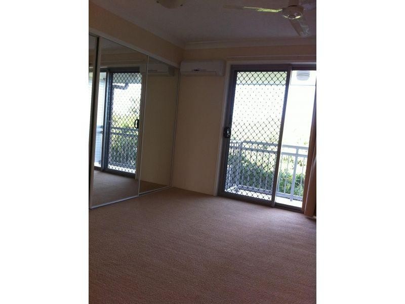 B/1880 Gold Coast Highway, Burleigh Heads QLD 4220
