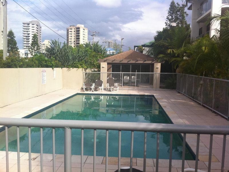 B/1880 Gold Coast Highway, Burleigh Heads QLD 4220