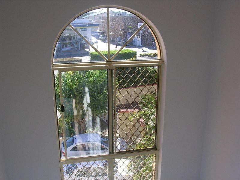 2105 GOLD COAST HWY, Miami QLD 4220