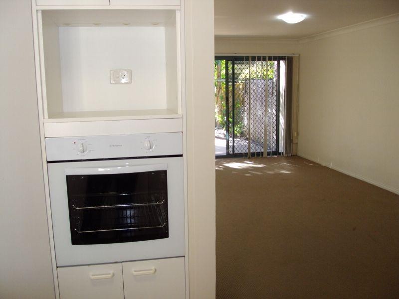 Lodge 2 Unit 12/87-9 Heeb Street, Ashmore QLD 4214